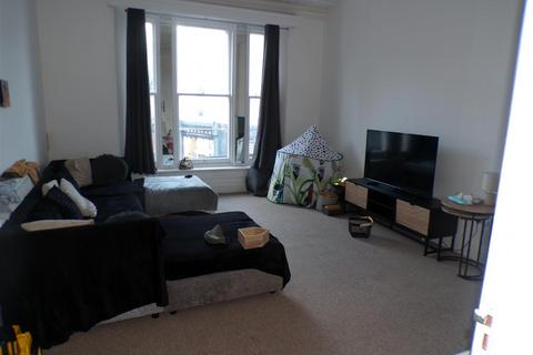 2 bedroom apartment to rent, 52a Victoria Street, Paignton