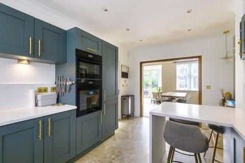 57 Lakeside Drive, Chobham, Woking, GU24 8BD