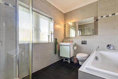 57 Lakeside Drive, Chobham, Woking, GU24 8BD