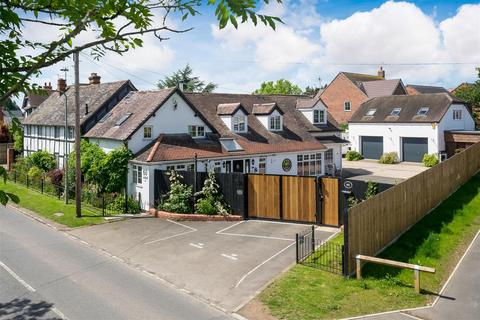 5 bedroom detached house for sale, Three Springs Road Pershore, Worcestershire, WR10 1HS