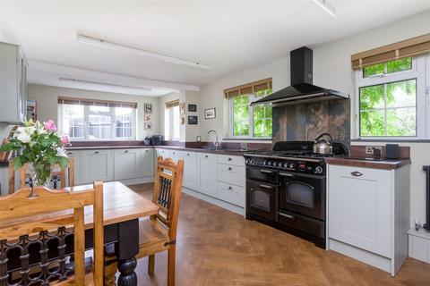 5 bedroom detached house for sale, Three Springs Road Pershore, Worcestershire, WR10 1HS