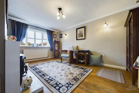 16 All Saints Close, Goxhill, Barrow-upon-humber, DN19 7LL