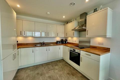 3 bedroom penthouse for sale, Canal Street, Campbell Park, Milton Keynes, MK9