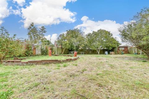 3 bedroom detached bungalow for sale, Broadlands Avenue, New Romney, Kent