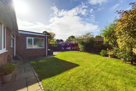 3 bedroom detached house for sale, Golders Close, Aylesbury HP18