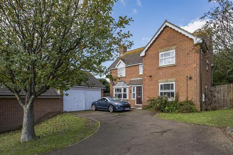 4 bedroom detached house for sale, Eleanor Close, Seaford