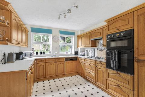 4 bedroom detached house for sale, Eleanor Close, Seaford