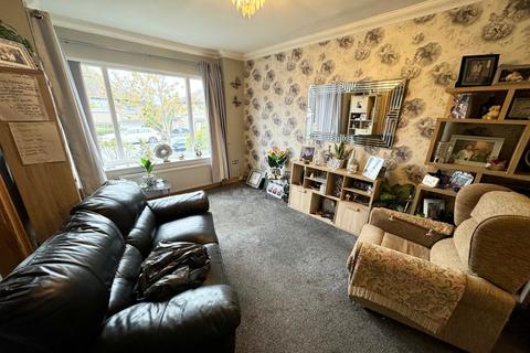 4 bedroom semi-detached house for sale, Brantwood Close, Heaton, Bradford, West Yorkshire