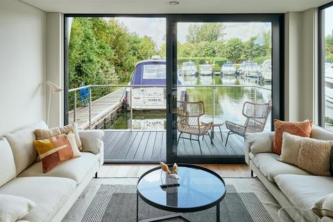 2 bedroom houseboat for sale, Bates Wharf, Chertsey, KT16