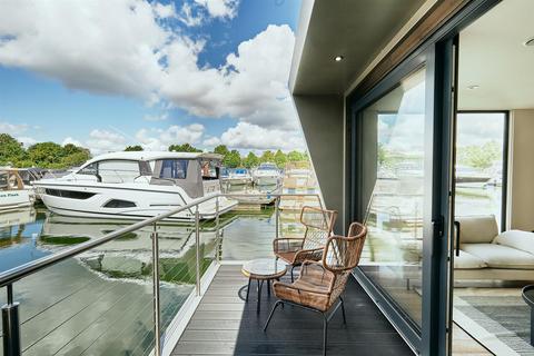 2 bedroom houseboat for sale, Bates Wharf, Chertsey, KT16