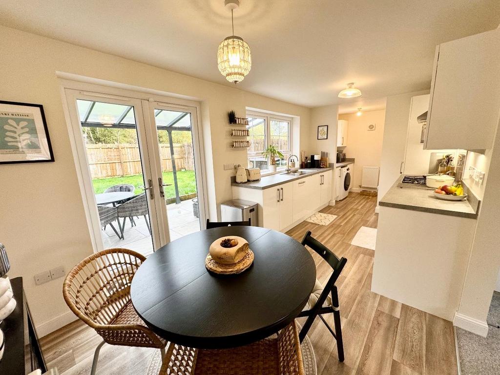 Diner/Kitchen/Utility