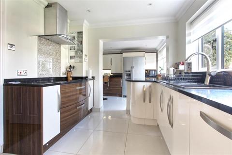 4 bedroom house for sale, Springwood, Cheshunt