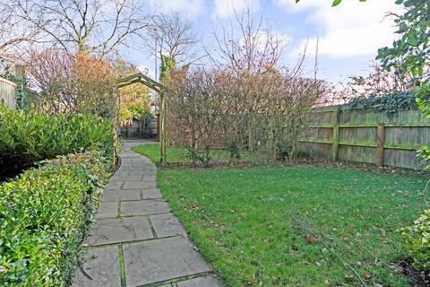 3 bedroom semi-detached house to rent, Station Road, Impington