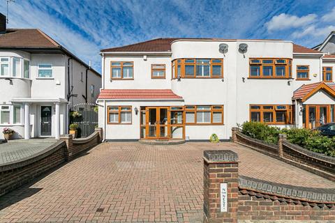 7 bedroom semi-detached house for sale, Eastern Avenue, Ilford