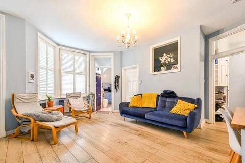 2 bedroom flat for sale, Elgin Avenue, Maida Vale, London