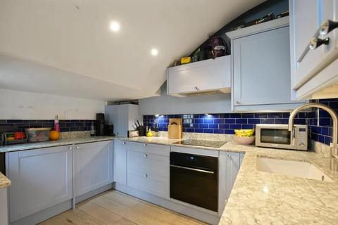 2 bedroom flat for sale, Elgin Avenue, Maida Vale, London