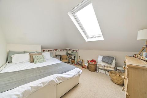 2 bedroom flat for sale, Tierney Road, London
