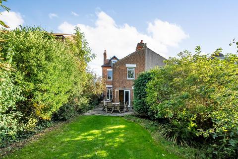 6 bedroom semi-detached house for sale, Baldry Gardens, Streatham