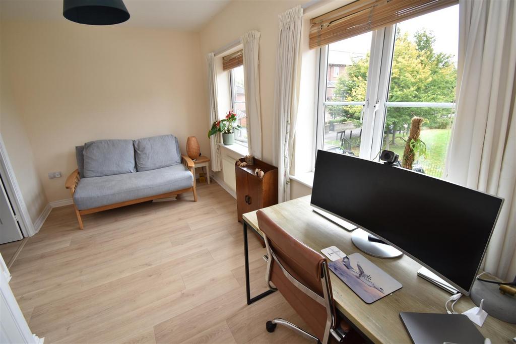 Bedroom kthree.JPG