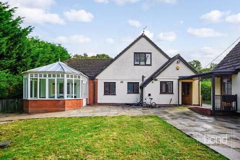 4 bedroom chalet for sale, The Common, Chelmsford CM3