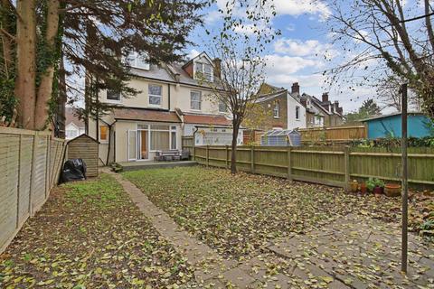 Flat 1, 38 Blenheim Crescent, South Croydon, CR2 6BN