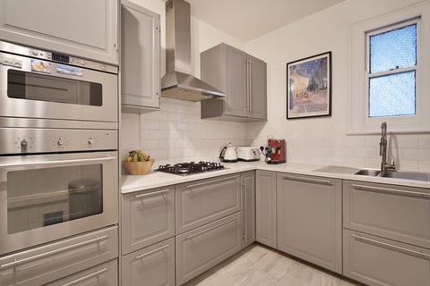 Flat 1, 38 Blenheim Crescent, South Croydon, CR2 6BN