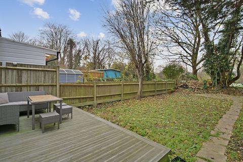 Flat 1, 38 Blenheim Crescent, South Croydon, CR2 6BN