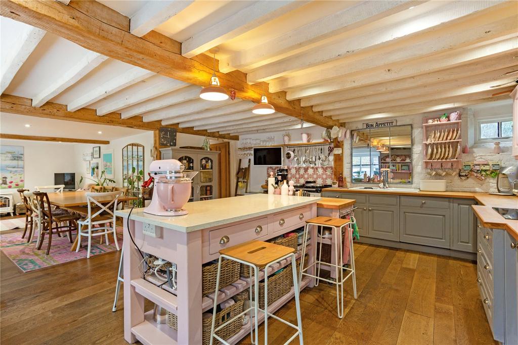 Lowden Hill, Chippenham, Wiltshire, SN15 4 bed semidetached house for