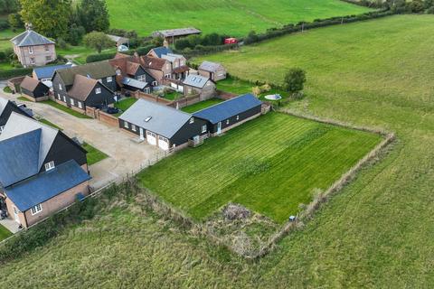 3 bedroom barn conversion for sale,  Asheridge road , Chesham  HP5