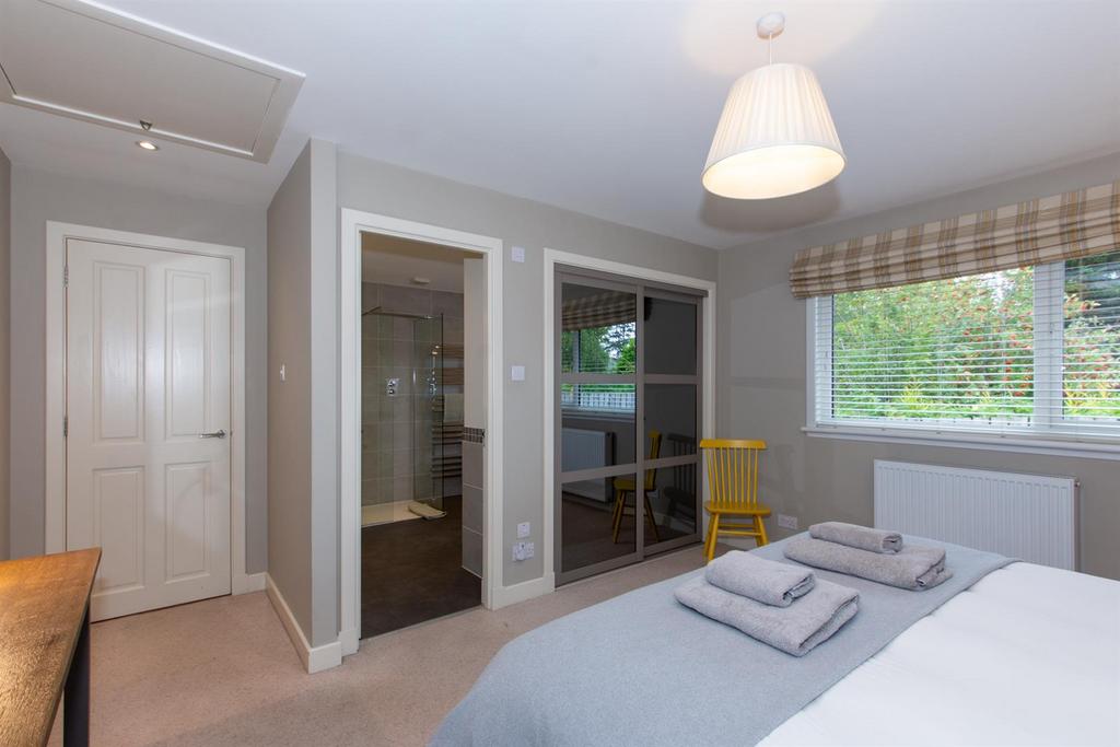 Door to En-Suite