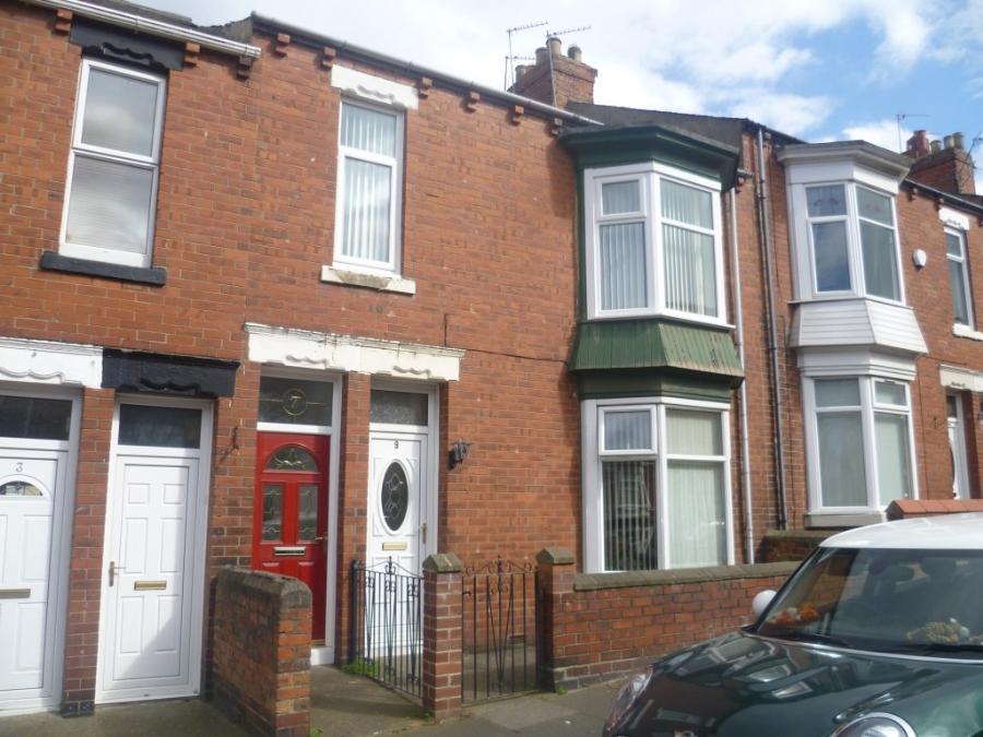 Pembroke Terrace, South Shields 3 bed flat £450 pcm (£104 pw)
