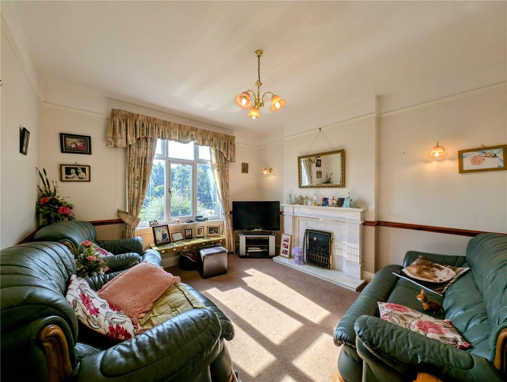 Wolverhampton Road, Kidderminster... 4 bed detached house for sale £