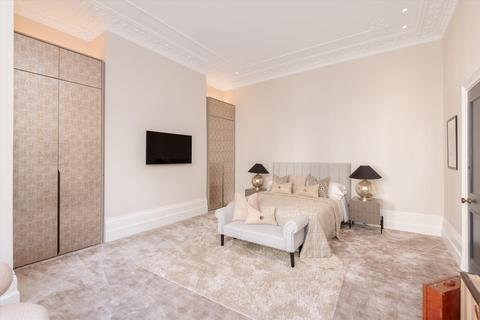 2 bedroom flat for sale, Redcliffe Square, London, SW10