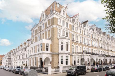 Flat 1, 56 Redcliffe Square, London, SW10 9HQ