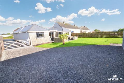 4 bedroom detached bungalow for sale, Tavernspite, Whitland