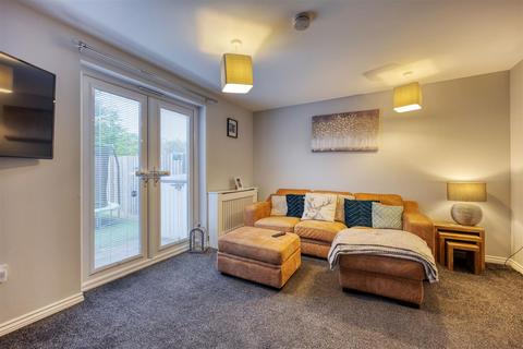 2 bedroom terraced house for sale, Auchan Crescent, Stepps, Glasgow