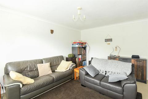 6 Sherborne Road, Trowbridge, BA14 9SJ