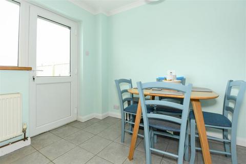 6 Sherborne Road, Trowbridge, BA14 9SJ