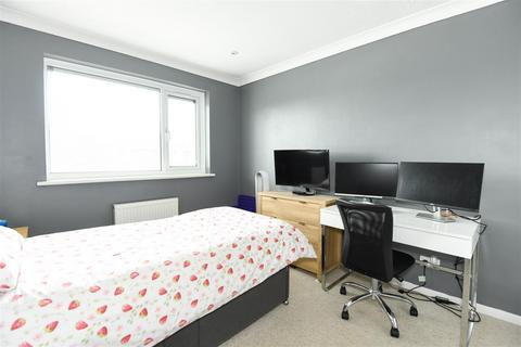 6 Sherborne Road, Trowbridge, BA14 9SJ