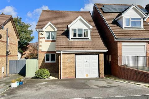 3 bedroom detached house for sale, Manor View, Par