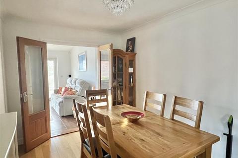 206 Manor View, Par, PL24 2ER