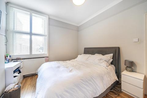 60 Avarn Road, London, SW17 9HA