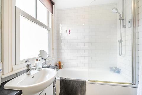 60 Avarn Road, London, SW17 9HA