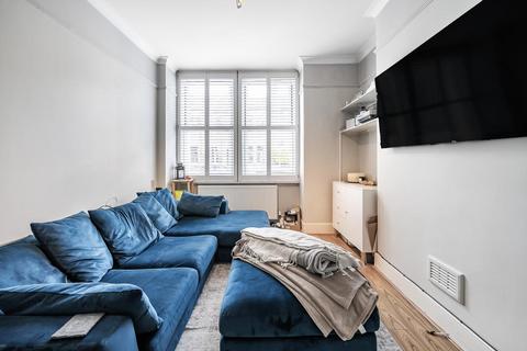 60 Avarn Road, London, SW17 9HA