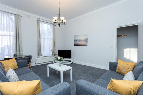 1 bedroom flat for sale, Lakeside Road, Brook Green W14