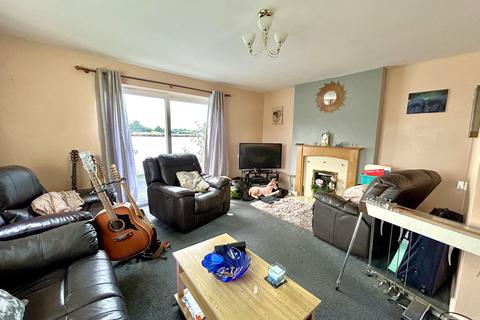 3 bedroom detached bungalow for sale, Stretton Sugwas, Hereford HR4