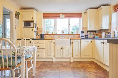 3 bedroom detached house for sale, Mill Road, Stokesby