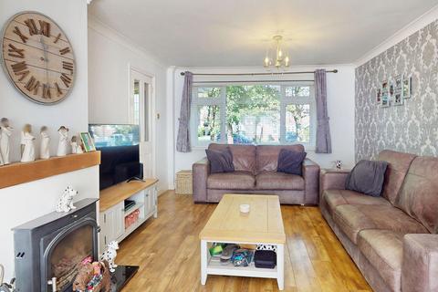 3 bedroom terraced house for sale, Ardleigh, LEE CHAPEL SOUTH, Basildon, Essex, SS16