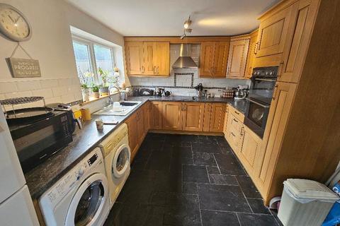 3 bedroom end of terrace house for sale, Faraday Avenue, Tuxford NG22