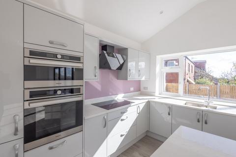 4 bedroom semi-detached house for sale, Hall Lane, Horsforth, Leeds, West Yorkshire, LS18